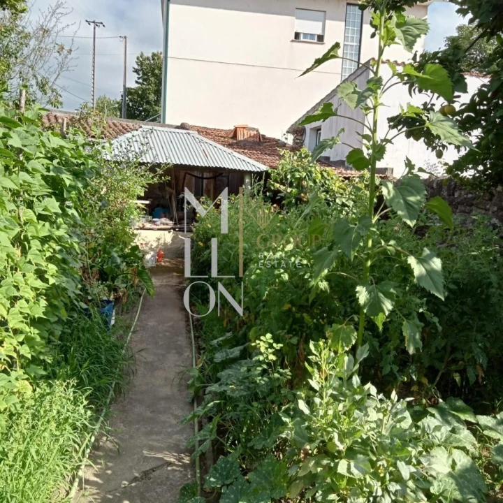 Moradia T4 para Venda em Barbeita Foto 6