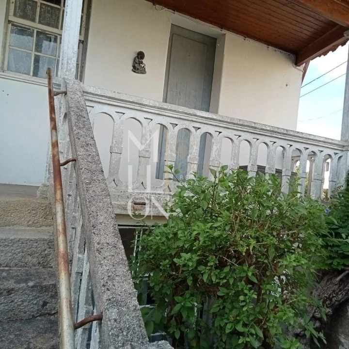 Moradia T4 para Venda em Barbeita Foto 11