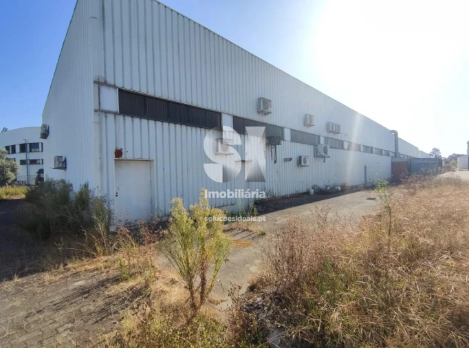 Armazém para Venda em Santo Tirso, Couto (Santa Cristina e São Miguel) e Burgães Foto 4