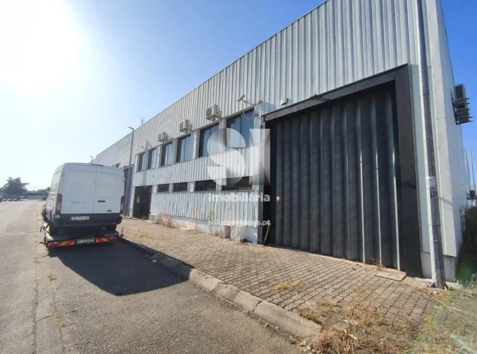 Armazém para Venda em Santo Tirso, Couto (Santa Cristina e São Miguel) e Burgães Foto 5