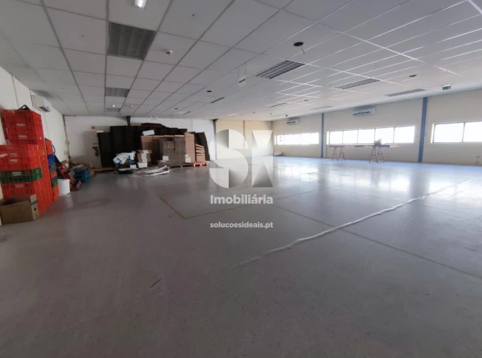 Armazém para Venda em Santo Tirso, Couto (Santa Cristina e São Miguel) e Burgães Foto 8