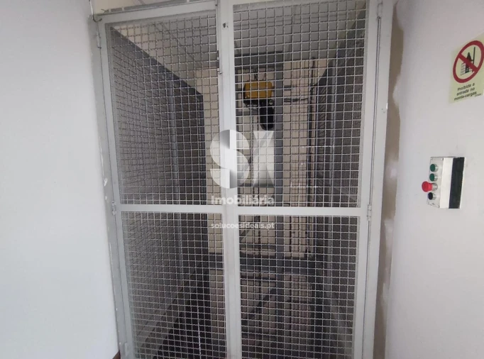 Armazém para Venda em Santo Tirso, Couto (Santa Cristina e São Miguel) e Burgães Foto 11