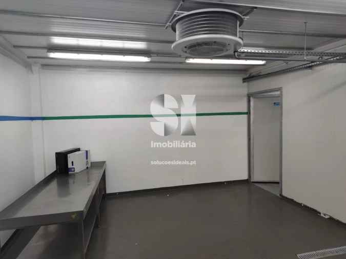 Armazém para Venda em Santo Tirso, Couto (Santa Cristina e São Miguel) e Burgães Foto 20