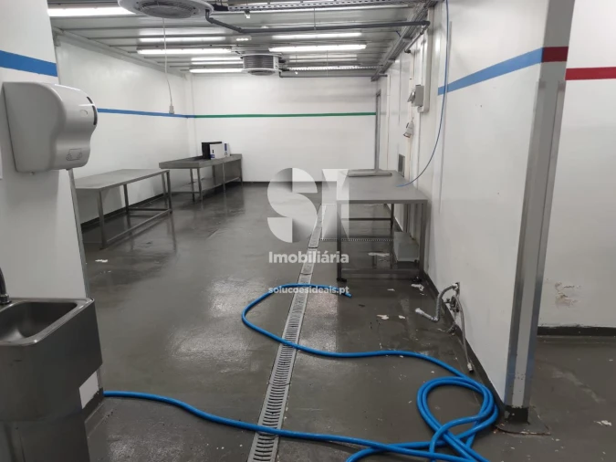 Armazém para Venda em Santo Tirso, Couto (Santa Cristina e São Miguel) e Burgães Foto 23