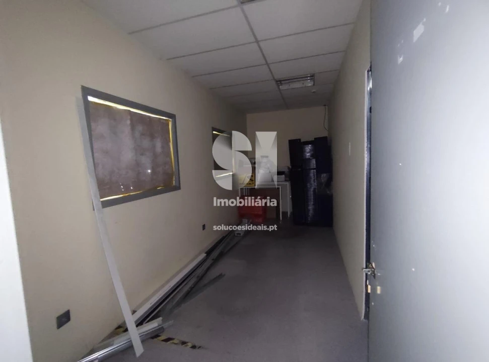 Armazém para Venda em Santo Tirso, Couto (Santa Cristina e São Miguel) e Burgães Foto 10