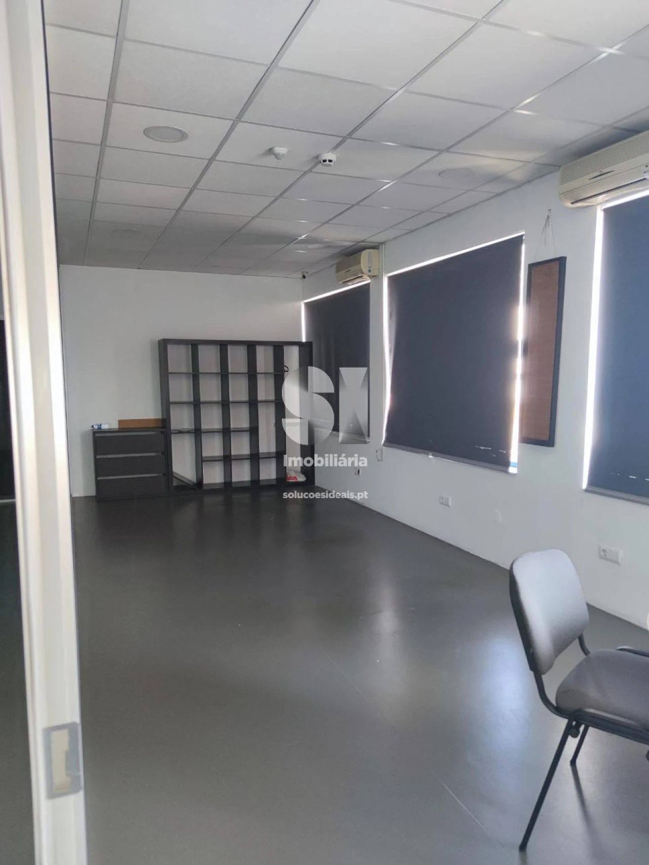 Armazém para Venda em Santo Tirso, Couto (Santa Cristina e São Miguel) e Burgães Foto 16