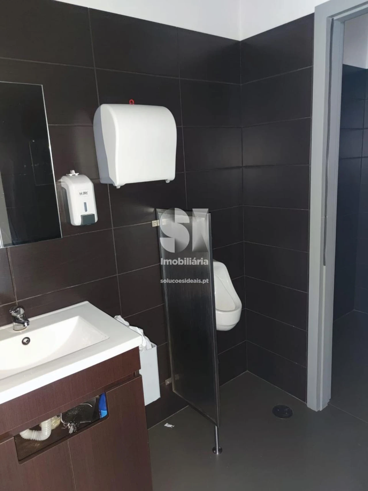 Armazém para Venda em Santo Tirso, Couto (Santa Cristina e São Miguel) e Burgães Foto 18