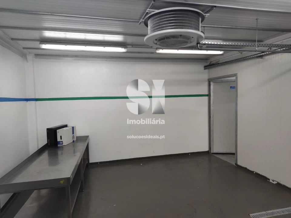 Armazém para Venda em Santo Tirso, Couto (Santa Cristina e São Miguel) e Burgães Foto 20