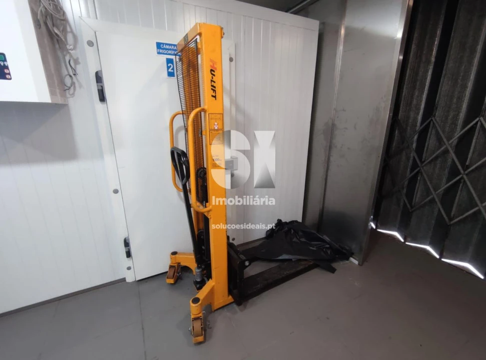 Armazém para Venda em Santo Tirso, Couto (Santa Cristina e São Miguel) e Burgães Foto 30