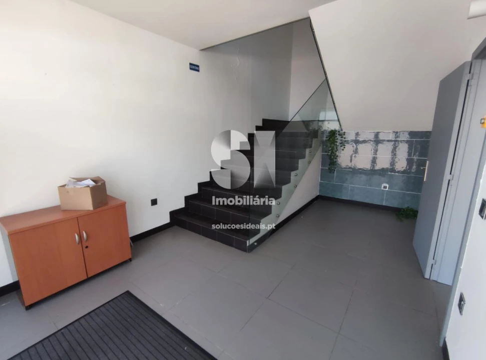 Armazém para Venda em Santo Tirso, Couto (Santa Cristina e São Miguel) e Burgães Foto 36