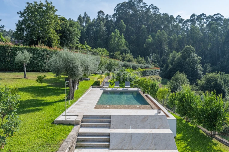 Quinta T4 para Venda em Fornelos e Queijada Foto 11