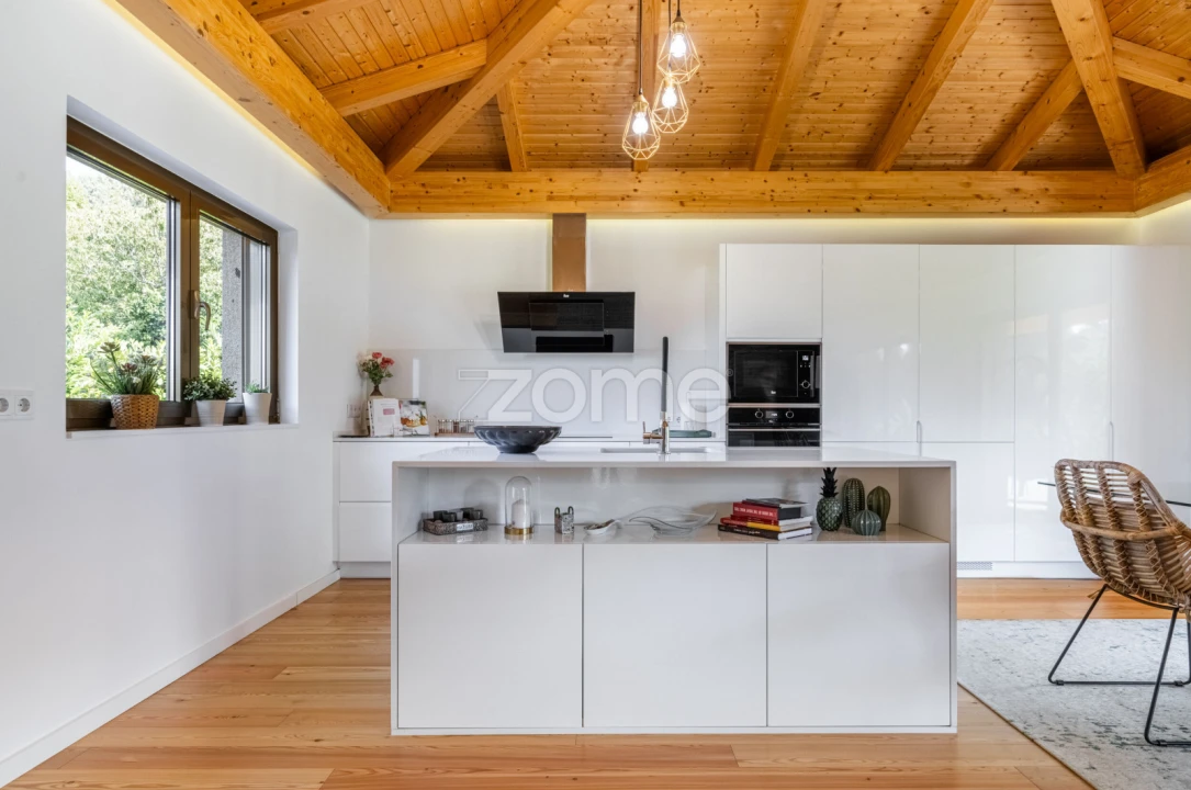 Quinta T4 para Venda em Fornelos e Queijada Foto 34
