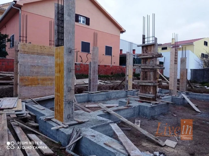 Terreno para Venda em Loures Foto 7