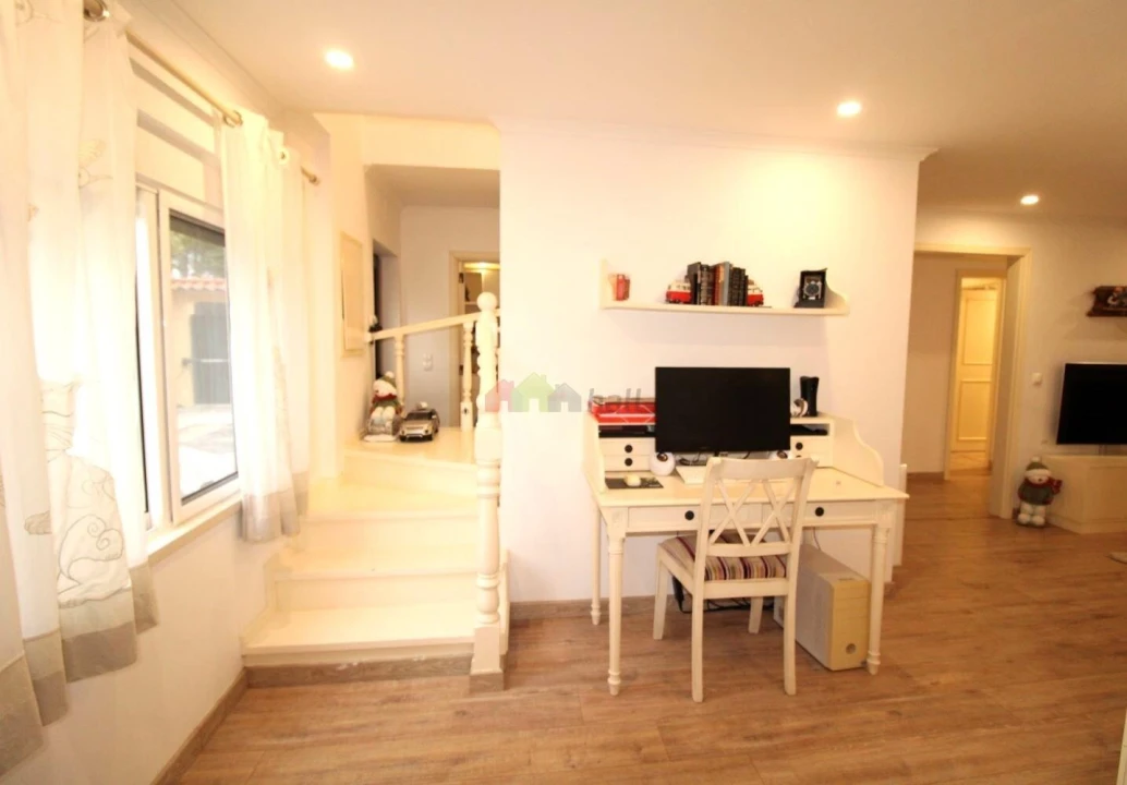 Quinta T3 para Venda em Santa Maria e São Miguel, São Martinho, São Pedro Penaferrim Foto 15