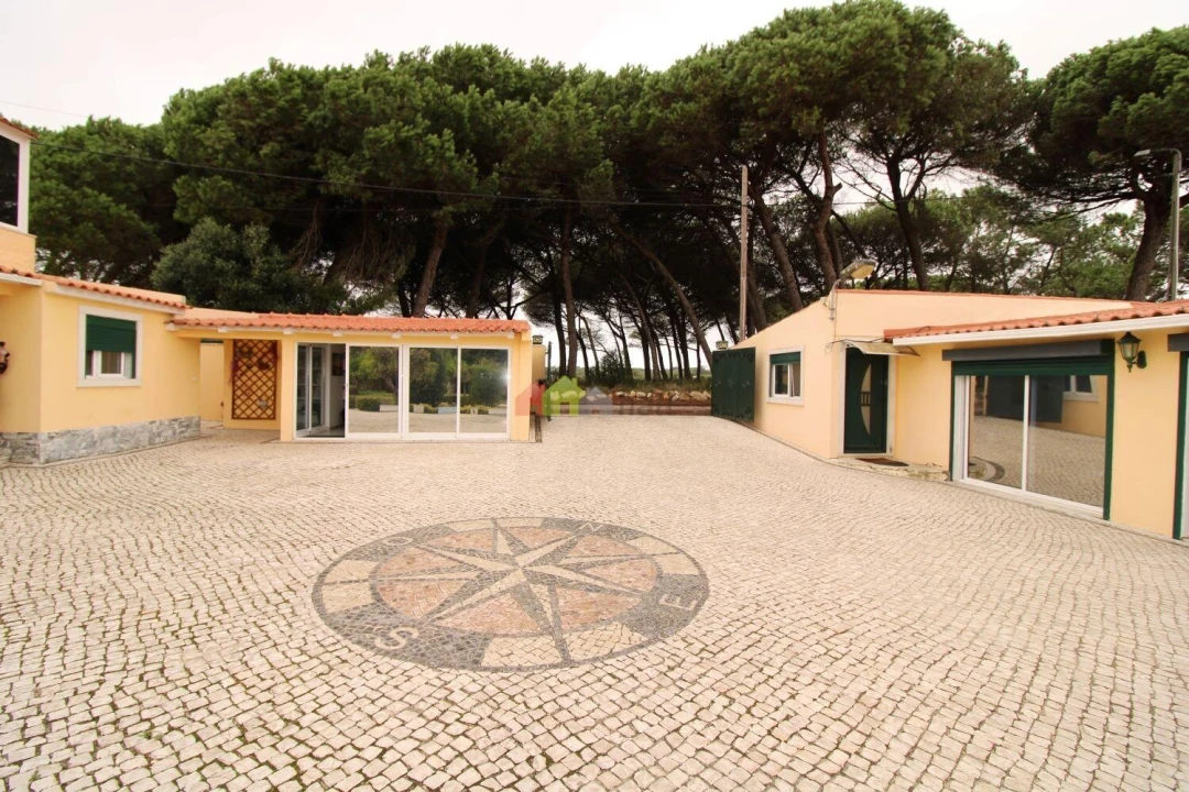 Quinta T3 para Venda em Santa Maria e São Miguel, São Martinho, São Pedro Penaferrim Foto 7