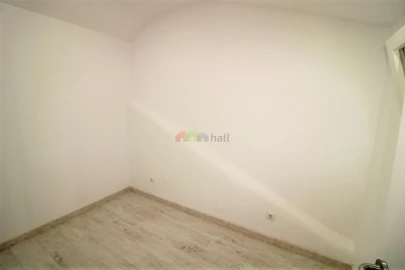 Moradia T9 para Venda em Ajuda