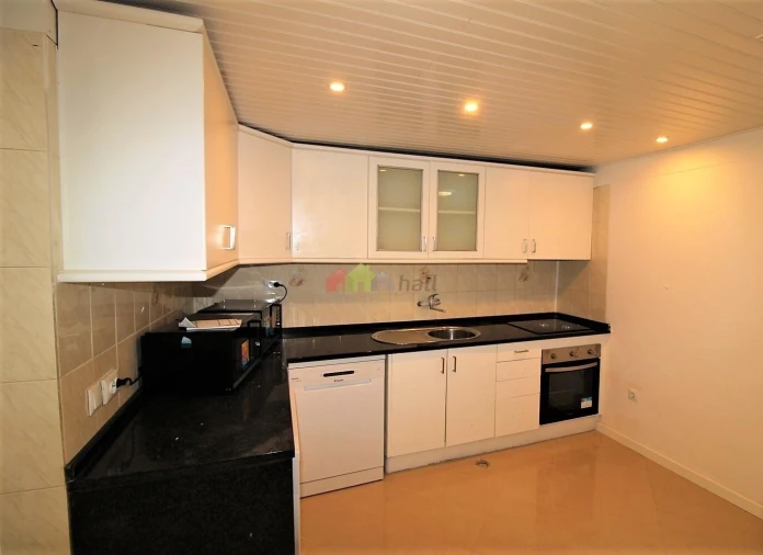 Moradia T9 para Venda em Ajuda