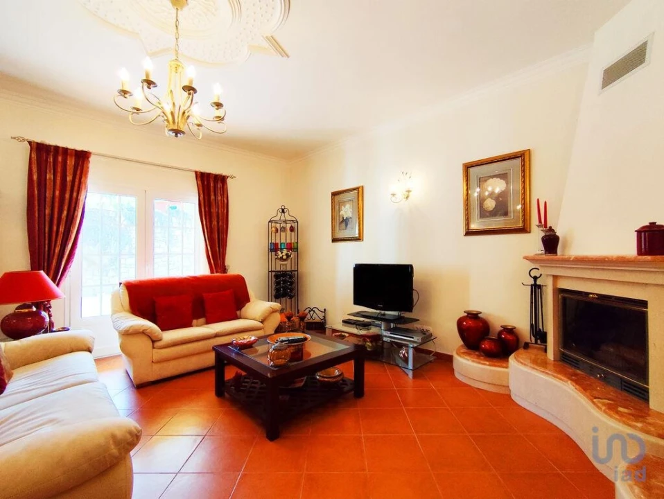 Moradia T5 para Venda em Refoios do Lima Foto 2