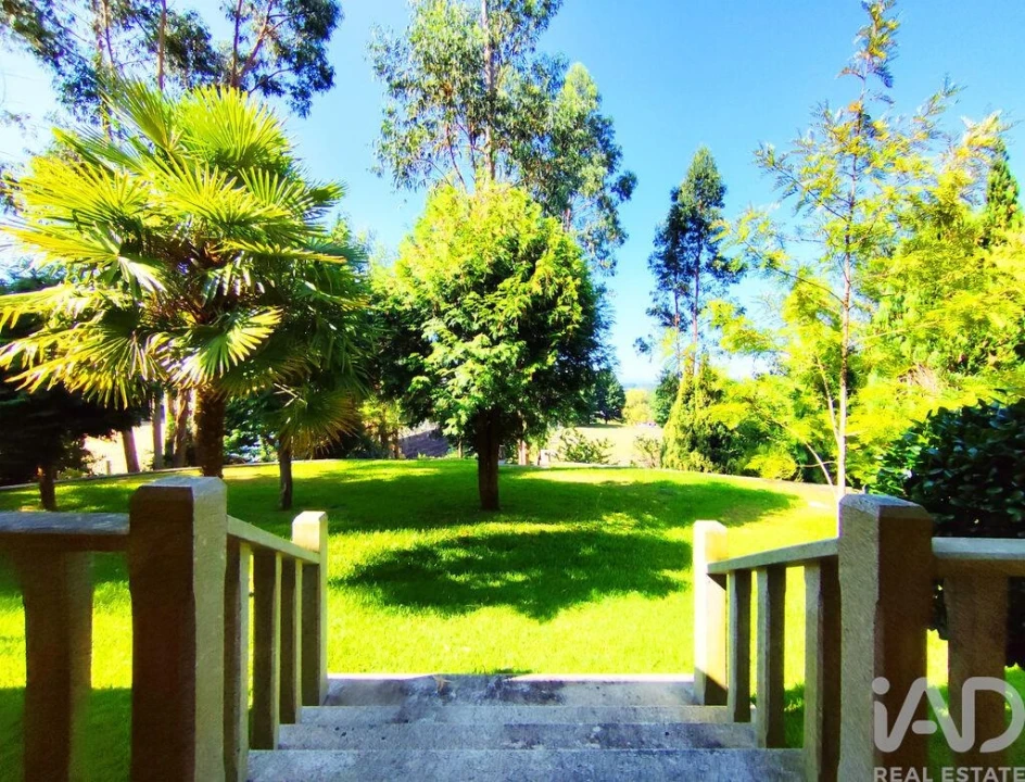 Moradia T5 para Venda em Refoios do Lima Foto 21