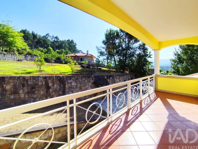 Moradia T5 para Venda em Refoios do Lima Foto 18