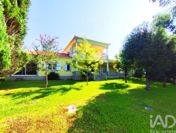 Moradia T5 para Venda em Refoios do Lima Foto 23