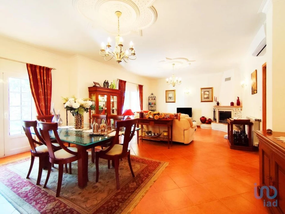 Moradia T5 para Venda em Refoios do Lima Foto 3