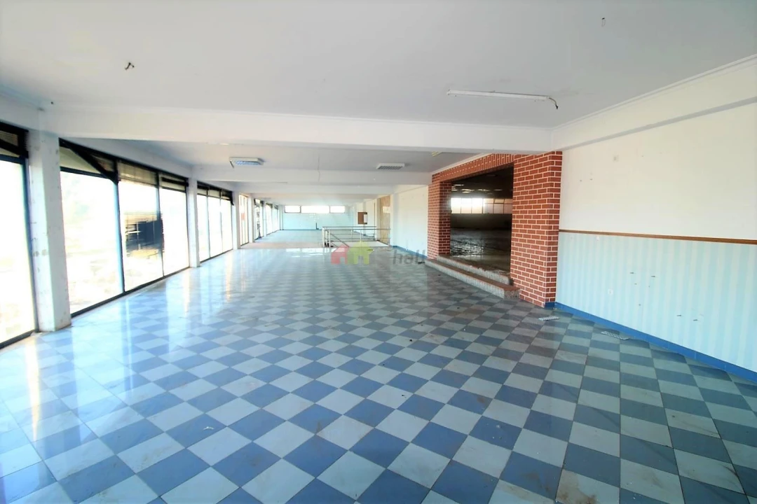 Armazém para Venda em Quinta do Anjo Foto 3