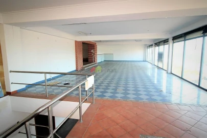 Armazém para Venda em Quinta do Anjo