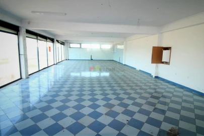 Armazém para Venda em Quinta do Anjo