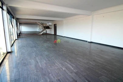 Armazém para Venda em Quinta do Anjo