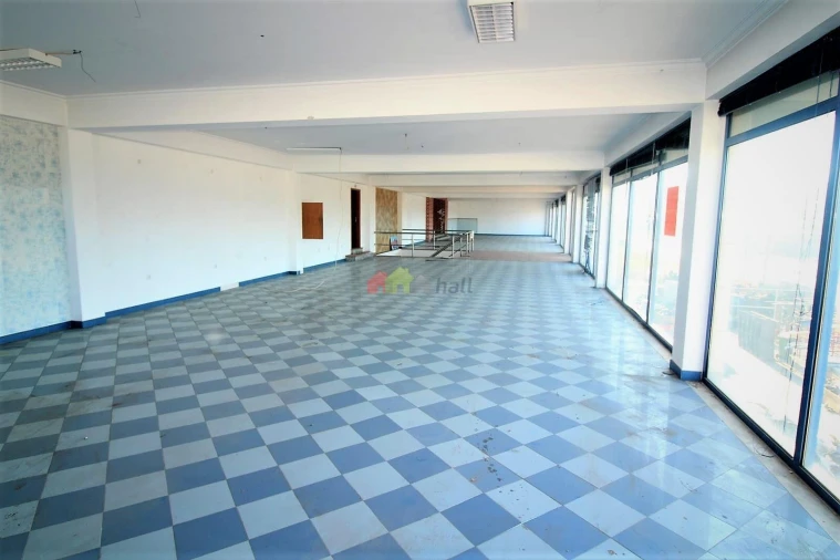 Armazém para Venda em Quinta do Anjo Foto 2