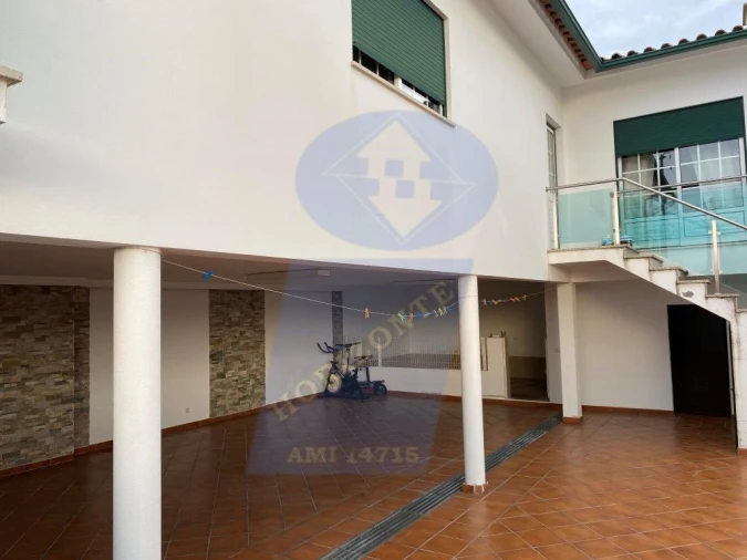 Moradia T4 para Venda em Arcos e Mogofores Foto 2