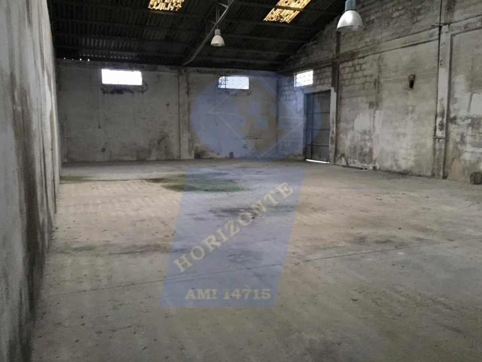 Armazém para Arrendamento em Oliveira do Bairro Foto 1