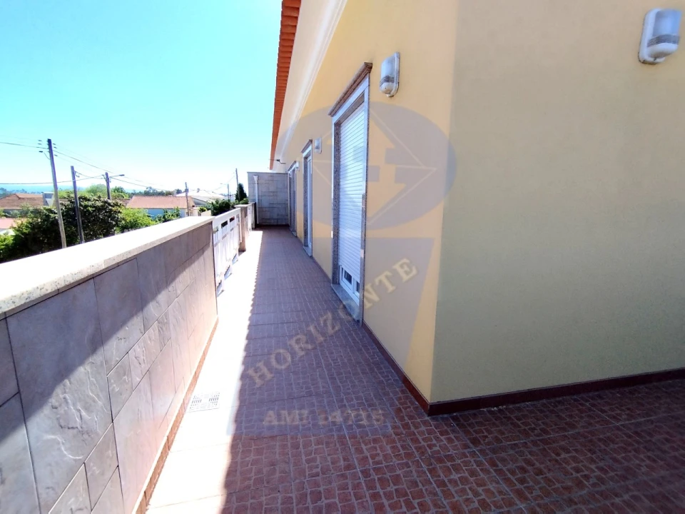 Apartamento T4 para Venda em Ouca Foto 39