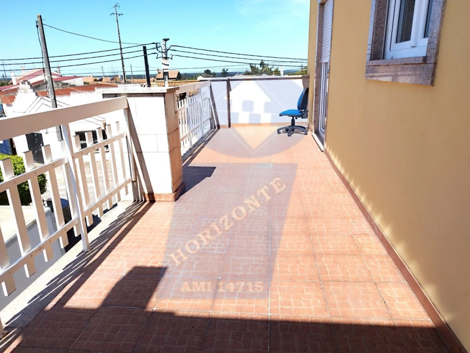 Apartamento T4 para Venda em Ouca Foto 45