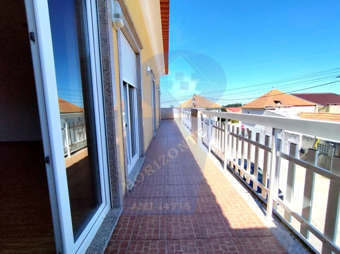 Apartamento T4 para Venda em Ouca Foto 38