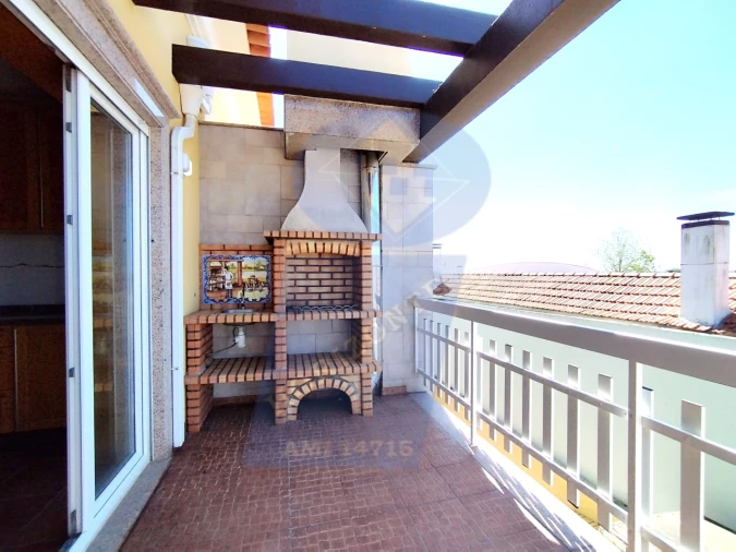 Apartamento T4 para Venda em Ouca Foto 41
