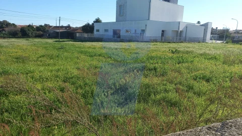 Terreno para Venda em Oiã