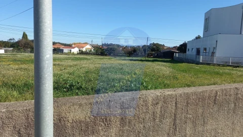 Terreno para Venda em Oiã
