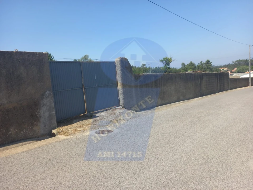 Terreno para Venda em Barrô e Aguada de Baixo Foto 2