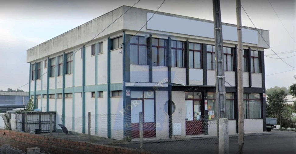 Armazém para Venda em Oiã Foto 1