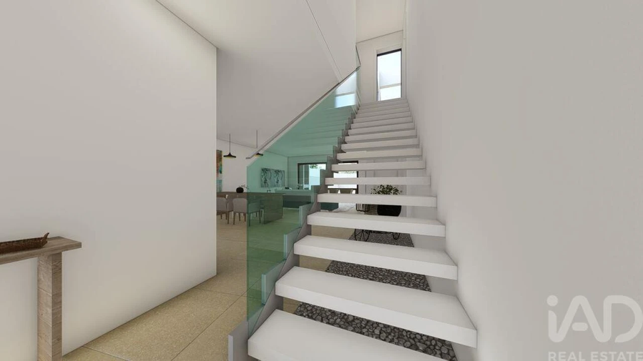 Moradia T4 para Venda em Luz Foto 11