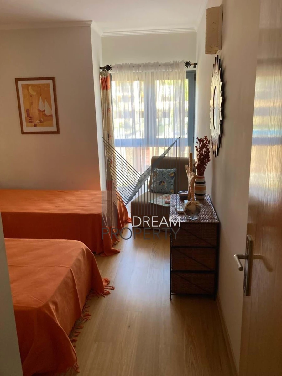 Apartamento T2 para Arrendamento em Quarteira Foto 9