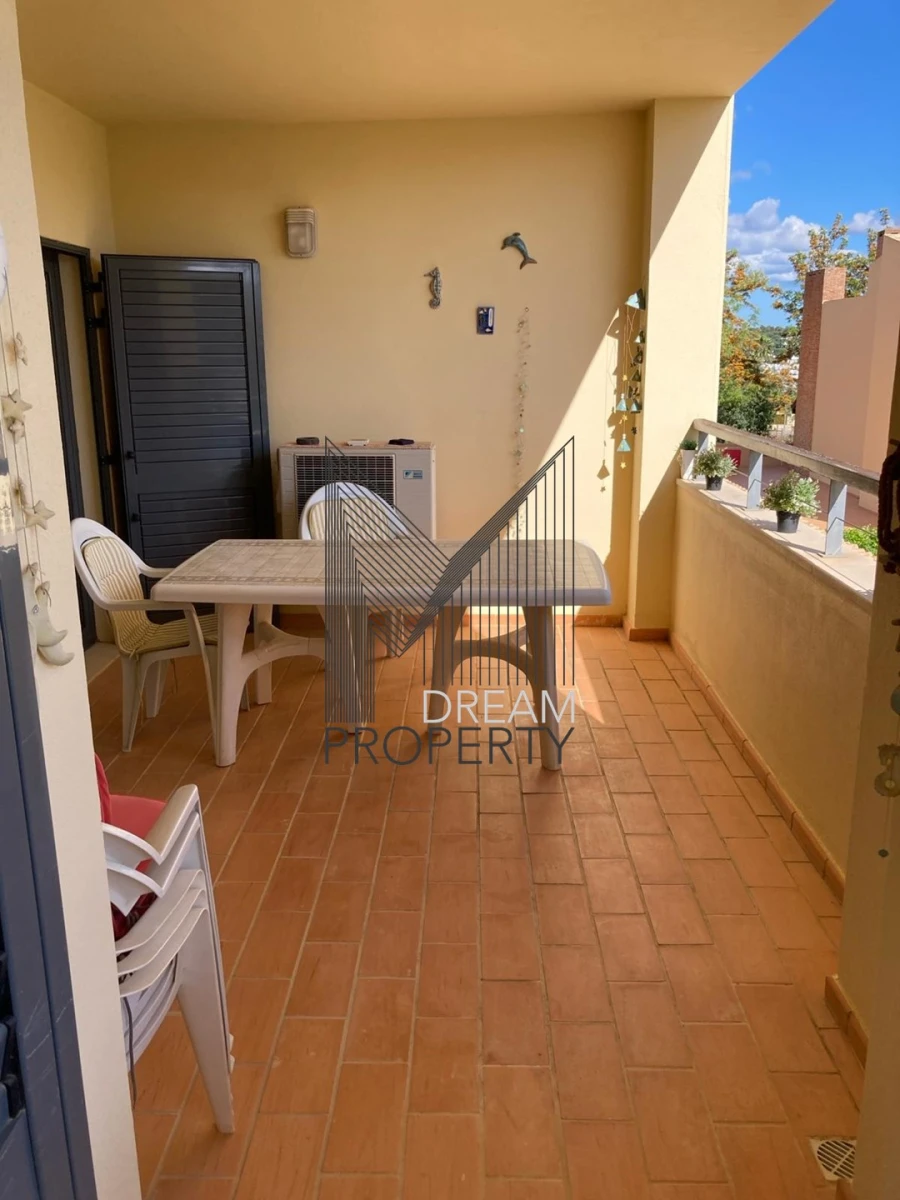 Apartamento T2 para Arrendamento em Quarteira Foto 3