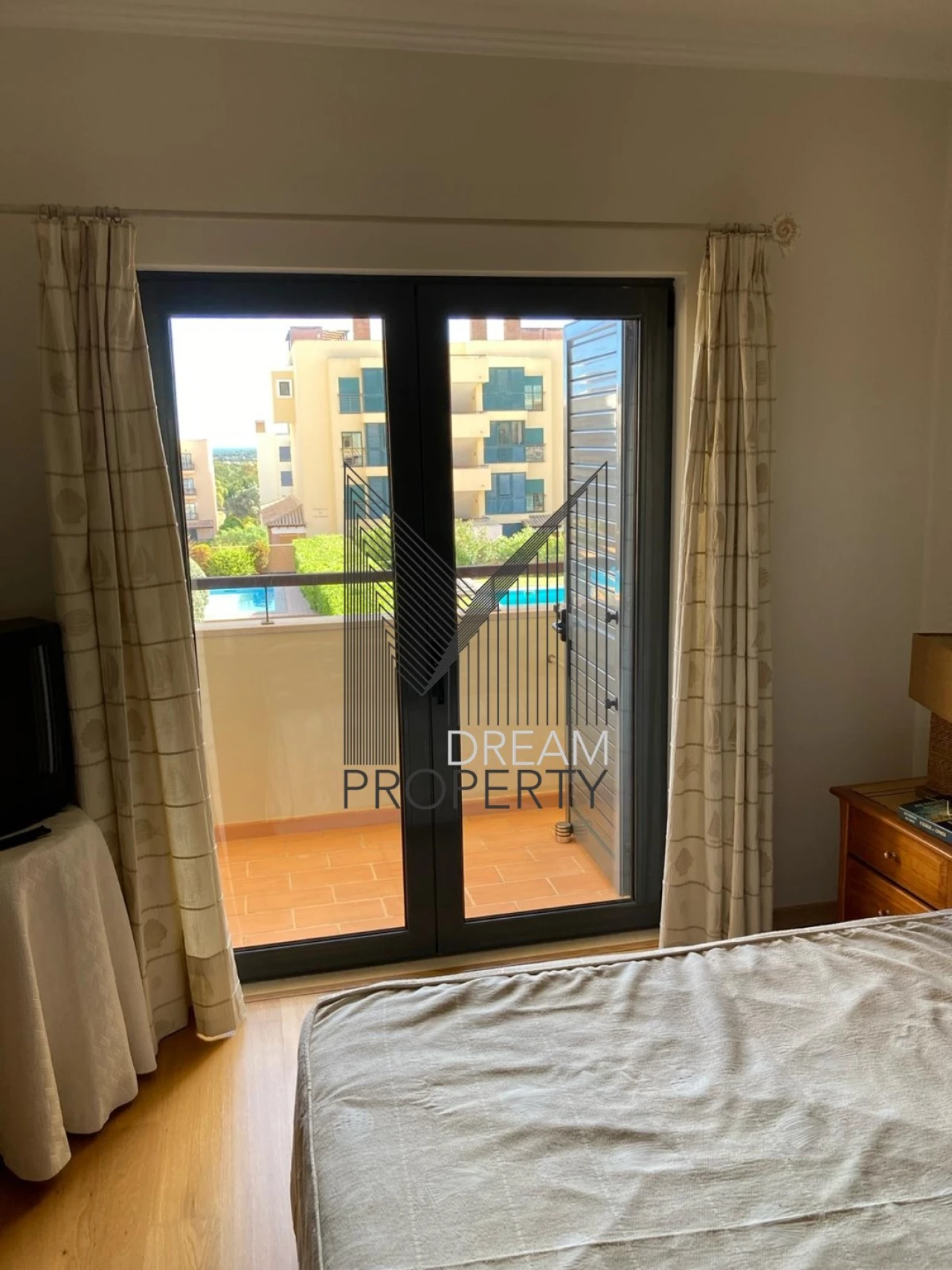 Apartamento T2 para Arrendamento em Quarteira Foto 17