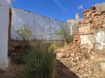 Terreno para Venda em Lagos (São Sebastião e Santa Maria)