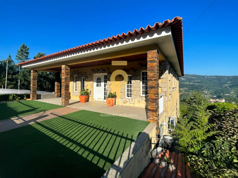 Moradia T4 para Venda em Sobrado e Bairros Foto 29