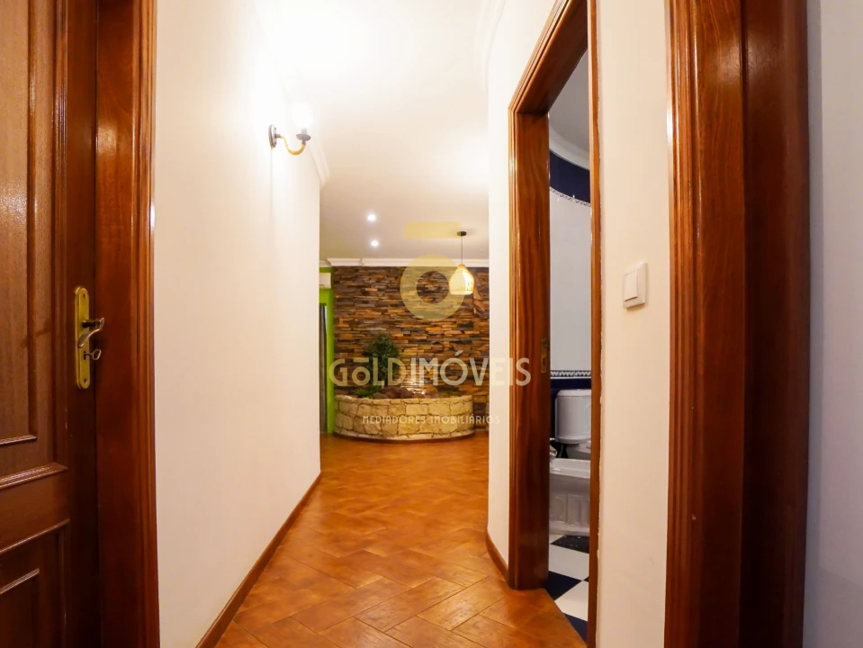 Moradia T4 para Venda em Sobrado e Bairros Foto 11
