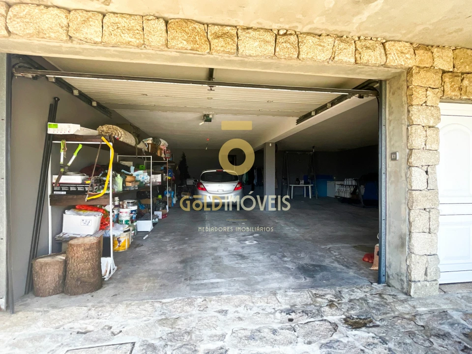 Moradia T4 para Venda em Sobrado e Bairros Foto 50