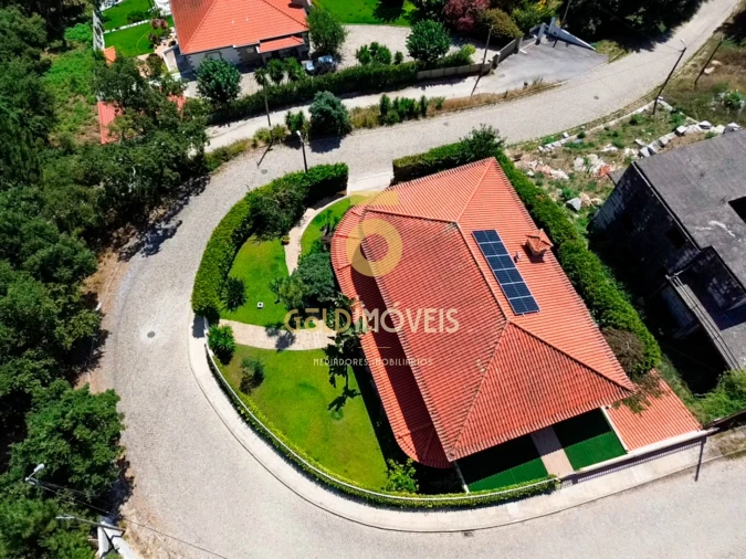 Moradia T4 para Venda em Sobrado e Bairros Foto 8